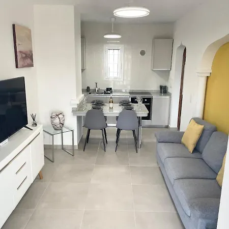 Stunning Modern 2 Bedroom Bunga With Shared Pool * Ifach