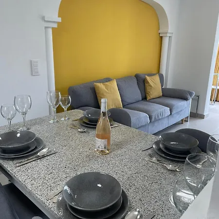Apartamento Stunning Modern 2 Bedroom Bunga With Shared Pool *