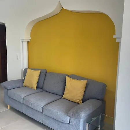 Stunning Modern 2 Bedroom Bunga With Shared Pool