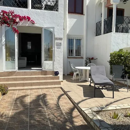Stunning Modern 2 Bedroom Bunga With Shared Pool *